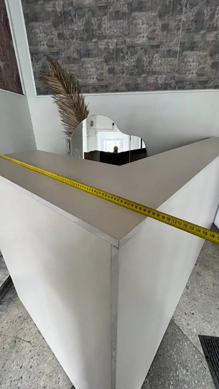 Продается ресепшн как новый - Барахолка в Владивосток