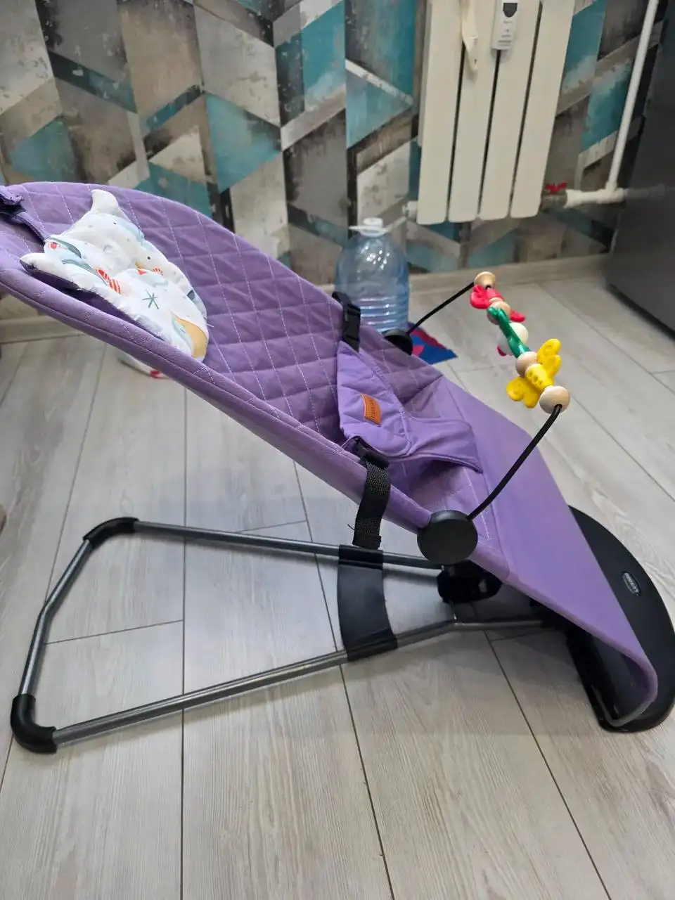 Продам шезлонг в хорошем состоянии - Барахолка в Уссурийск