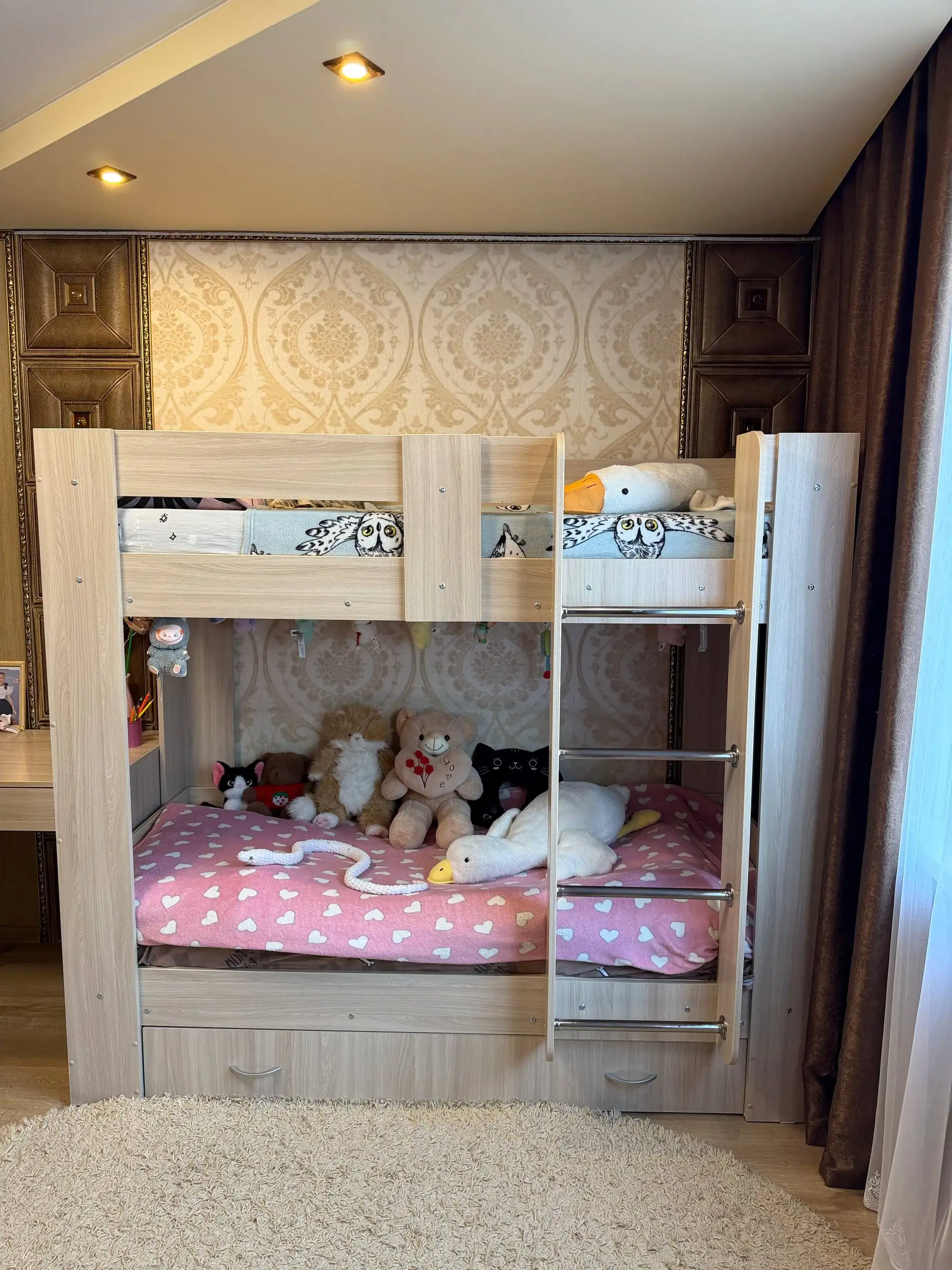 Продажа двухъярусной кровати с матрасами - Мебель (Для дома и дачи) в Владивосток