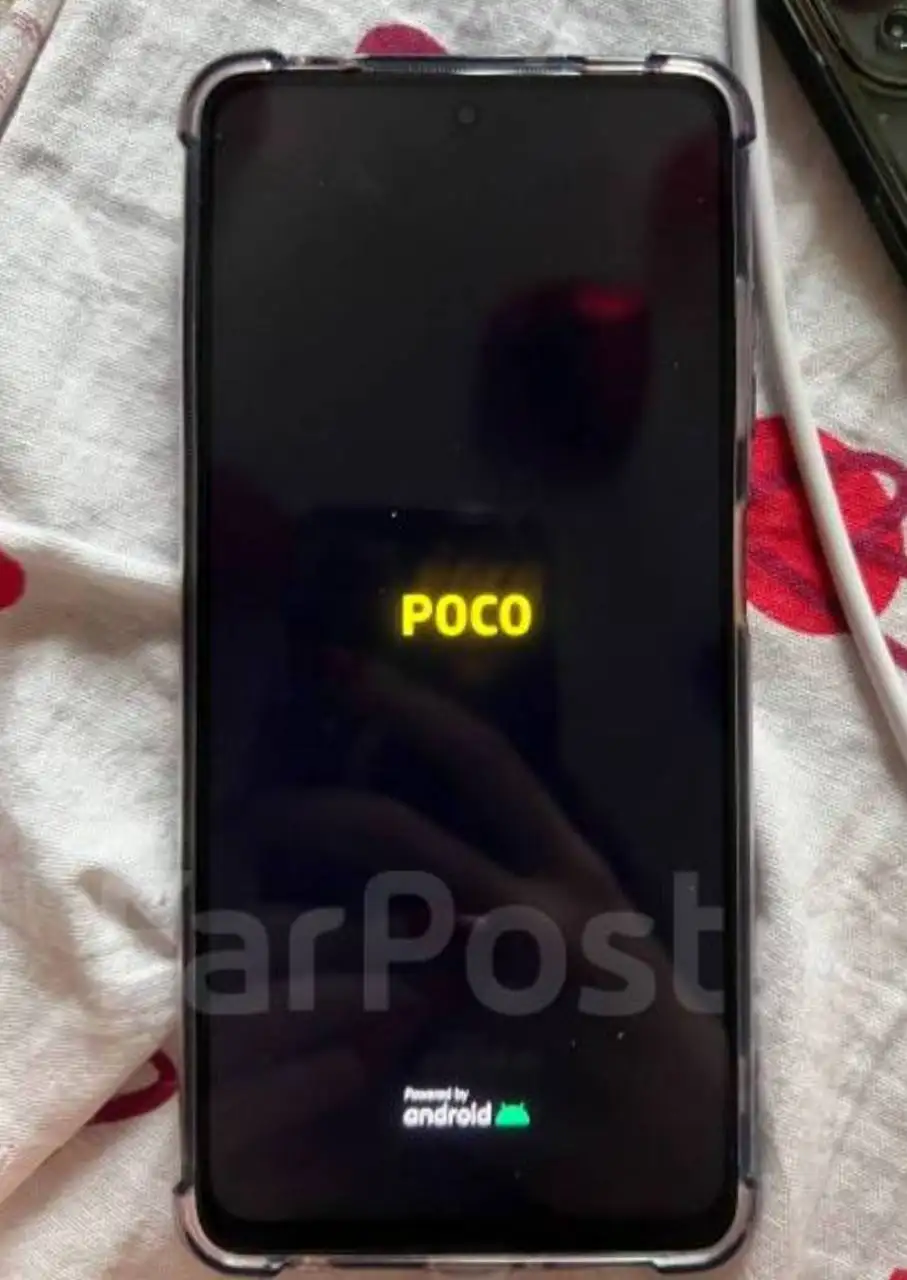 Продажа вещей, телефона POCO X3 и женских ботинок - Одежда в Владивосток