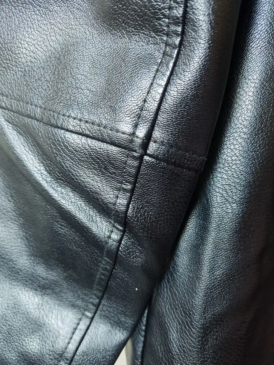 Кожаная мужская куртка ASOS размер М - Верхняя одежда (Одежда) в Владивосток