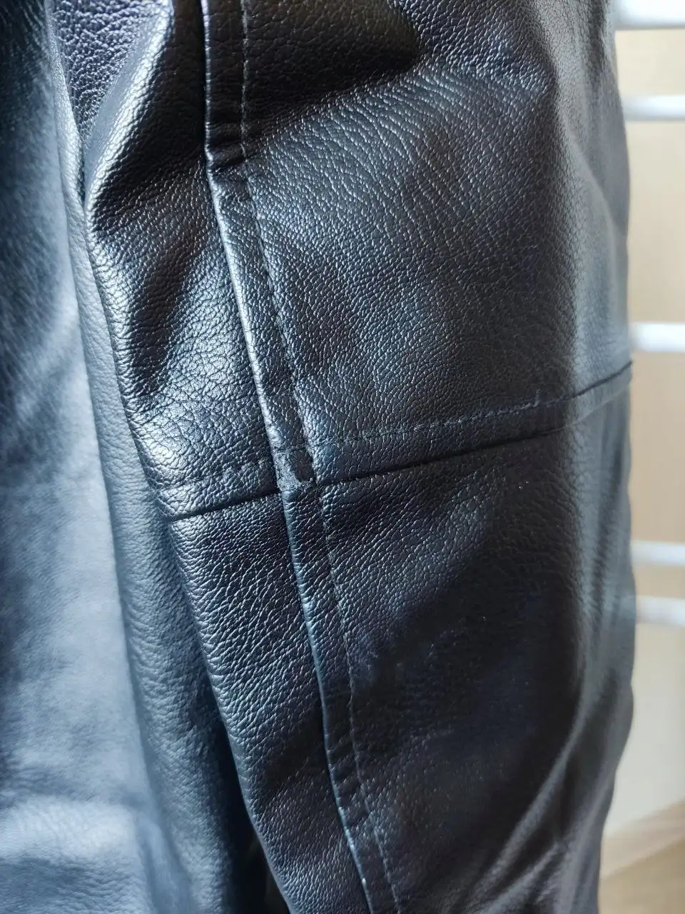 Кожаная мужская куртка ASOS размер М - Верхняя одежда (Одежда) в Владивосток