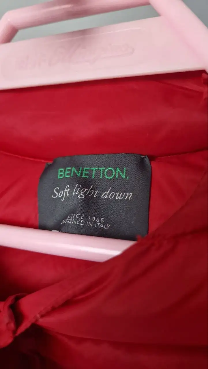 Продам куртку Benetton - Верхняя одежда (Одежда) в Владивосток