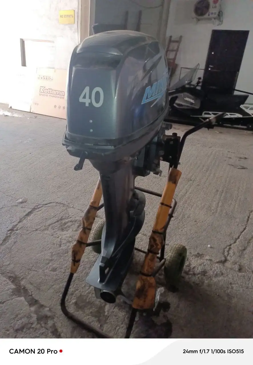 Продам лодочный мотор с документами и гарантией - Лодочные моторы (Барахолка) в Владивосток