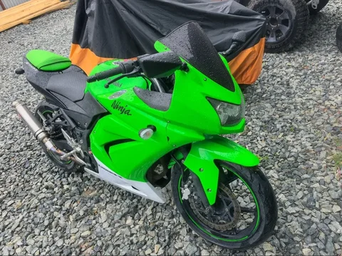 Продажа автомобиля с полным обслуживанием и новой резиной - Авто в Владивосток