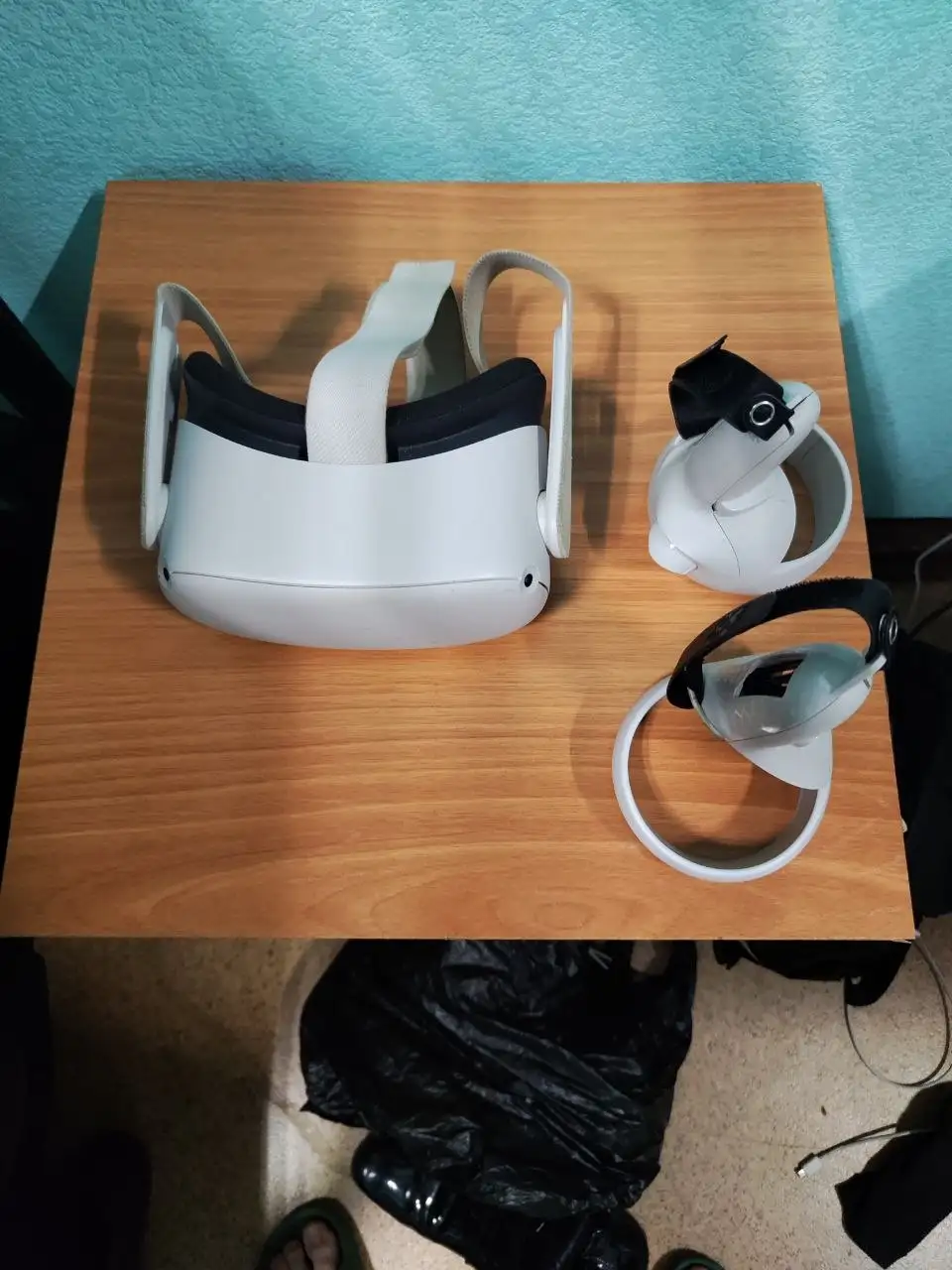 Продам Oculus Quest 2 - Электроника в Владивосток