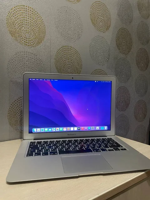 MacBook Air 13 дюймов 2017 - VR очки в Владивосток