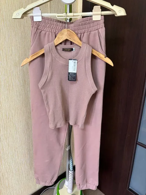 Продам новый женский костюм 42-44 - Женская одежда в Владивосток