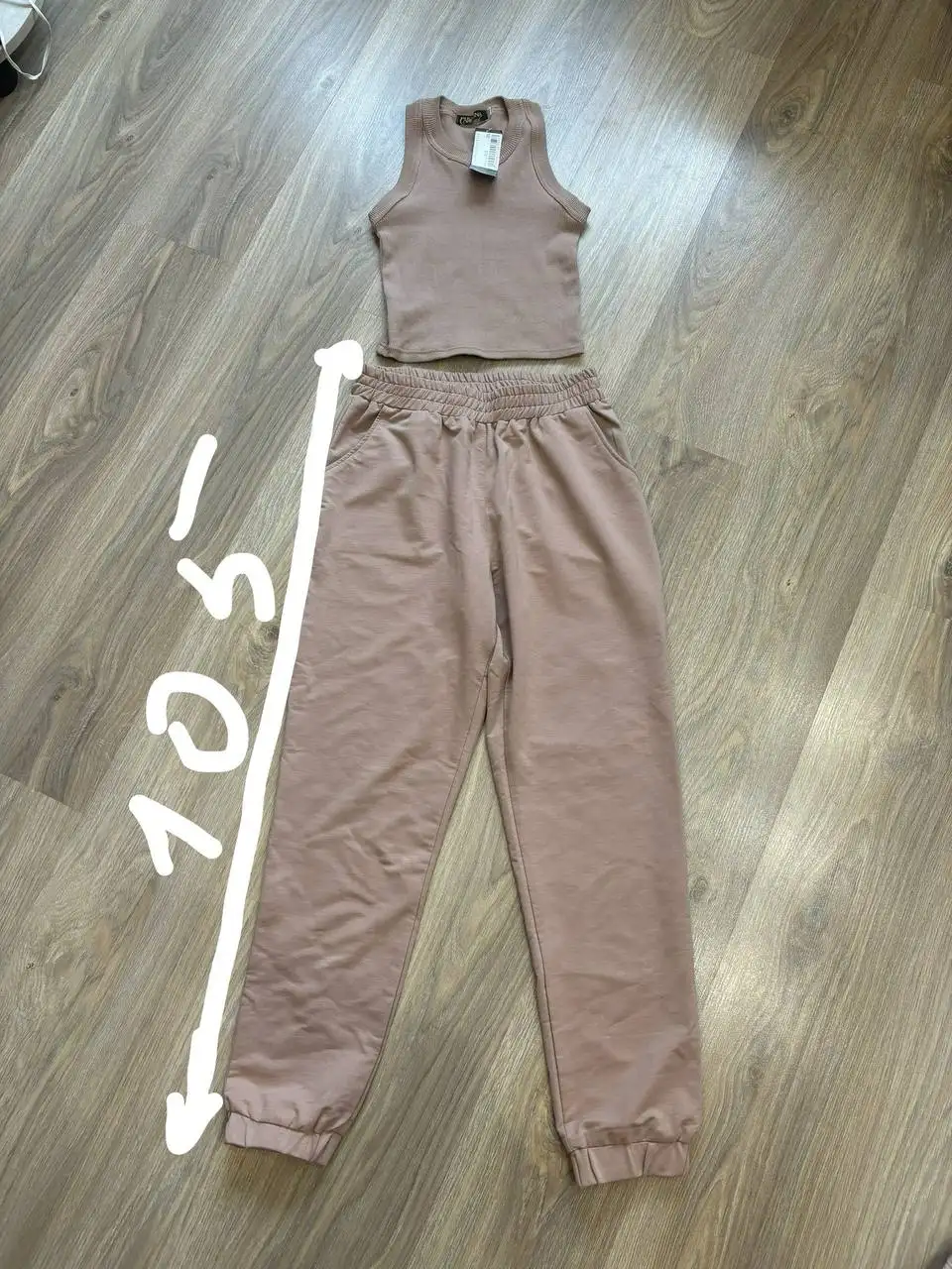 Продам новый женский костюм 42-44 - Женская одежда (Одежда) в Владивосток