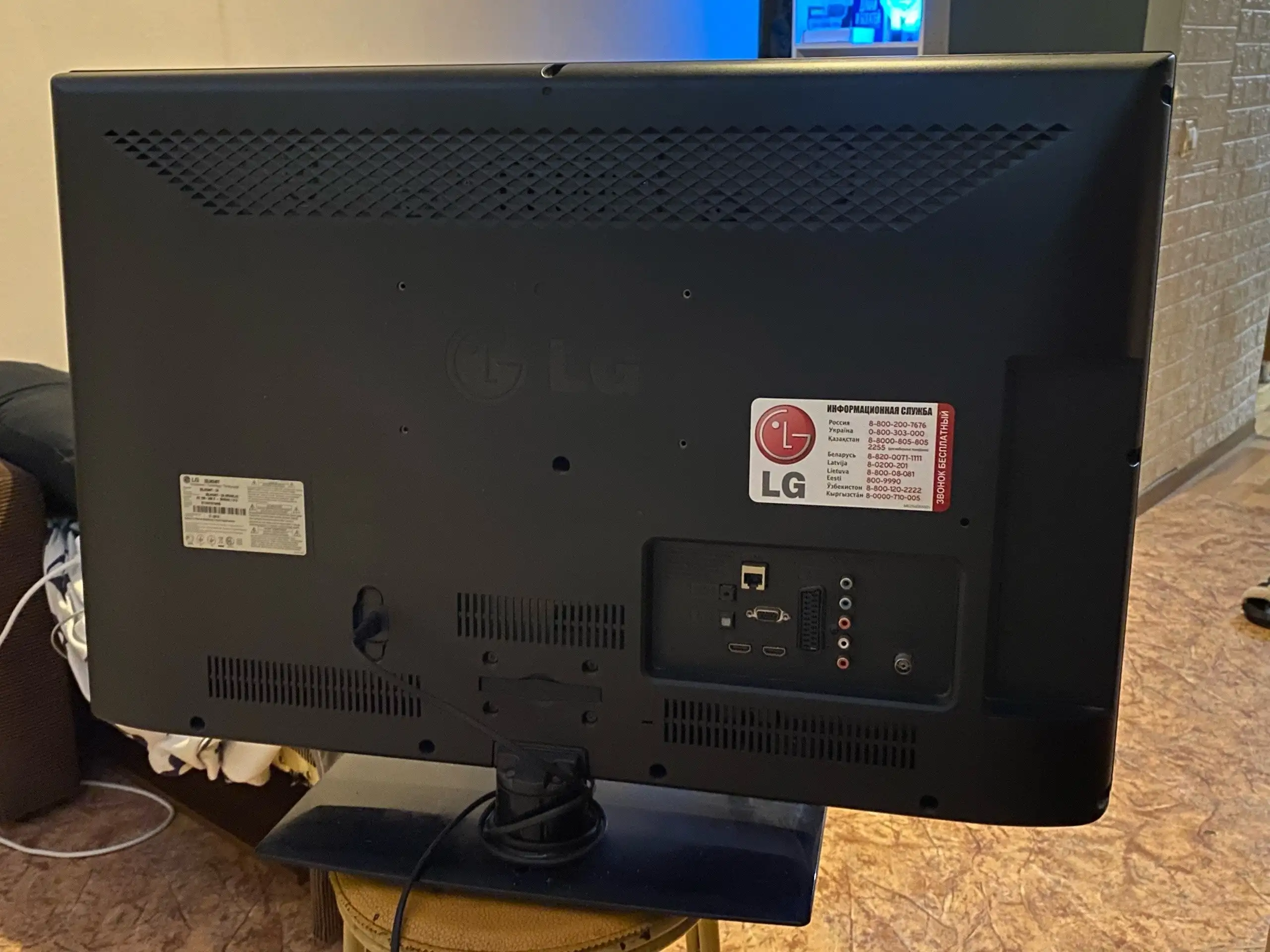 Не включается, мигает - Барахолка в Владивосток