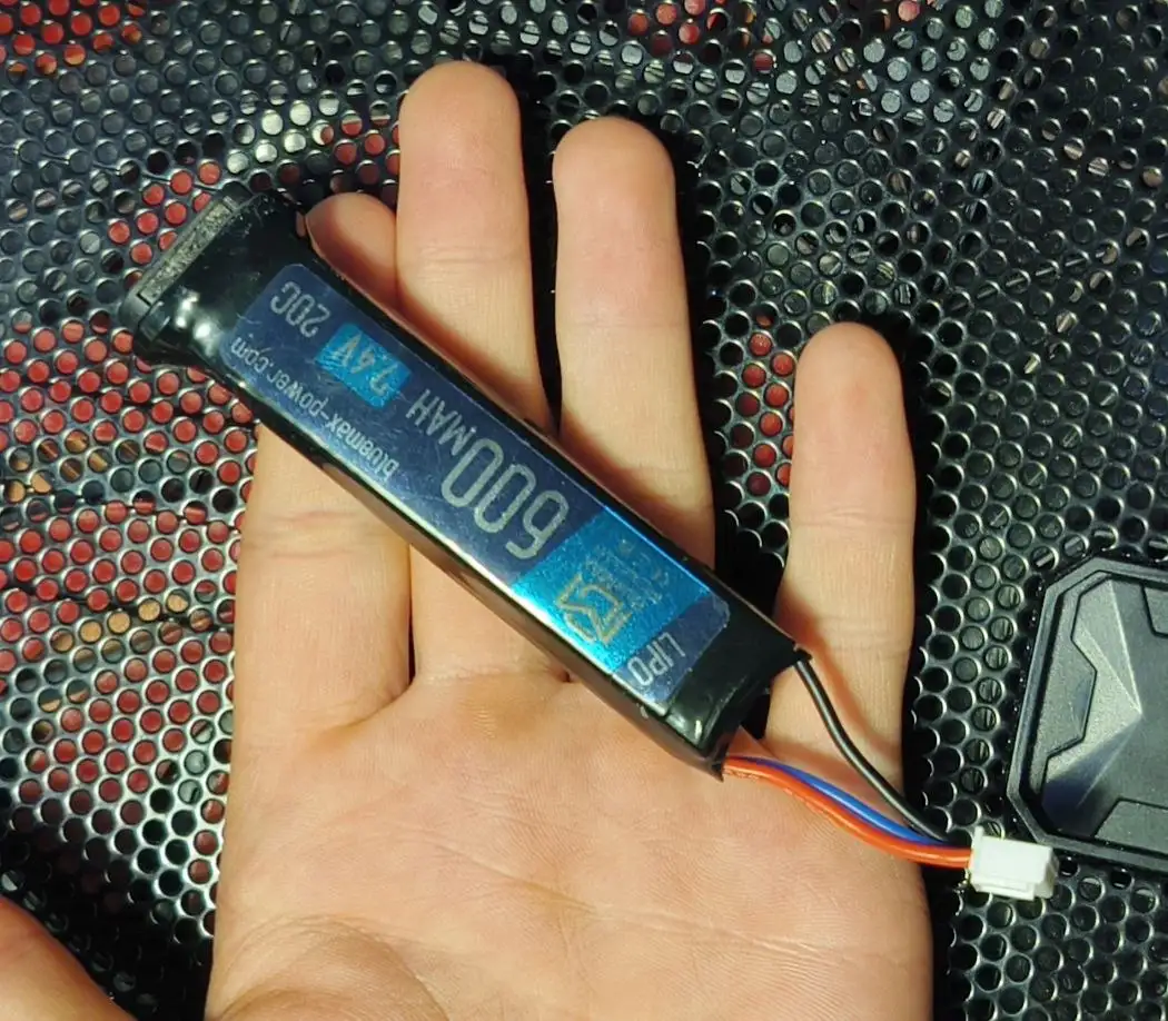 Куплю аккумулятор для страйкбольного пистолета - Страйкбол (Хобби и отдых) в Владивосток