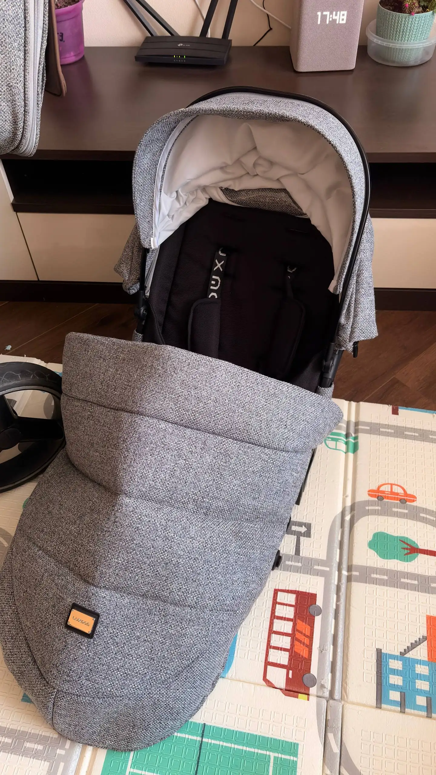 Коляска 2в1 Luxmom (серо-черный) - Коляски (Товары для детей) в Владивосток