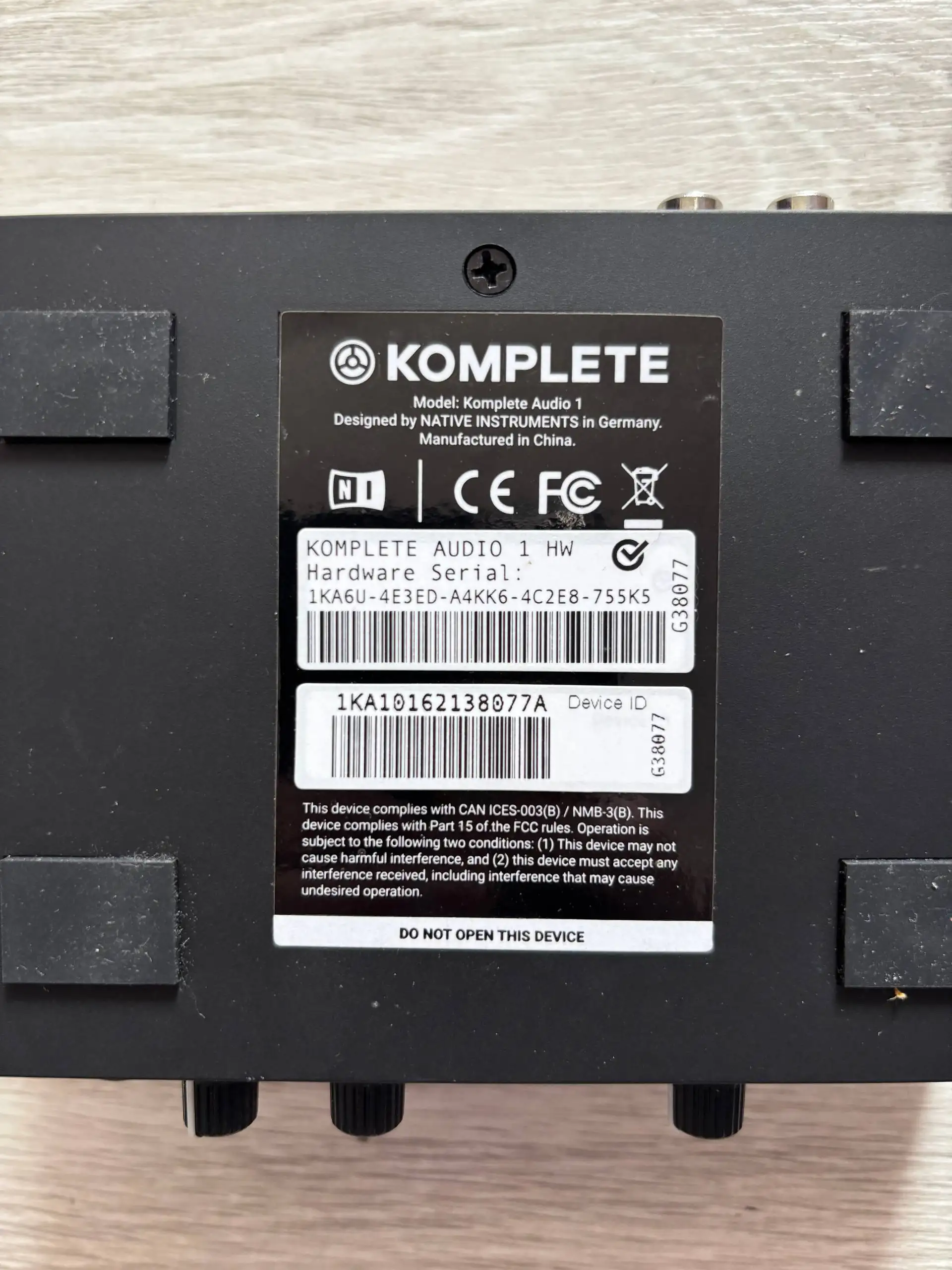 Звуковая карта Komplete Audio 1 - Звуковое оборудование (Электроника) в Владивосток