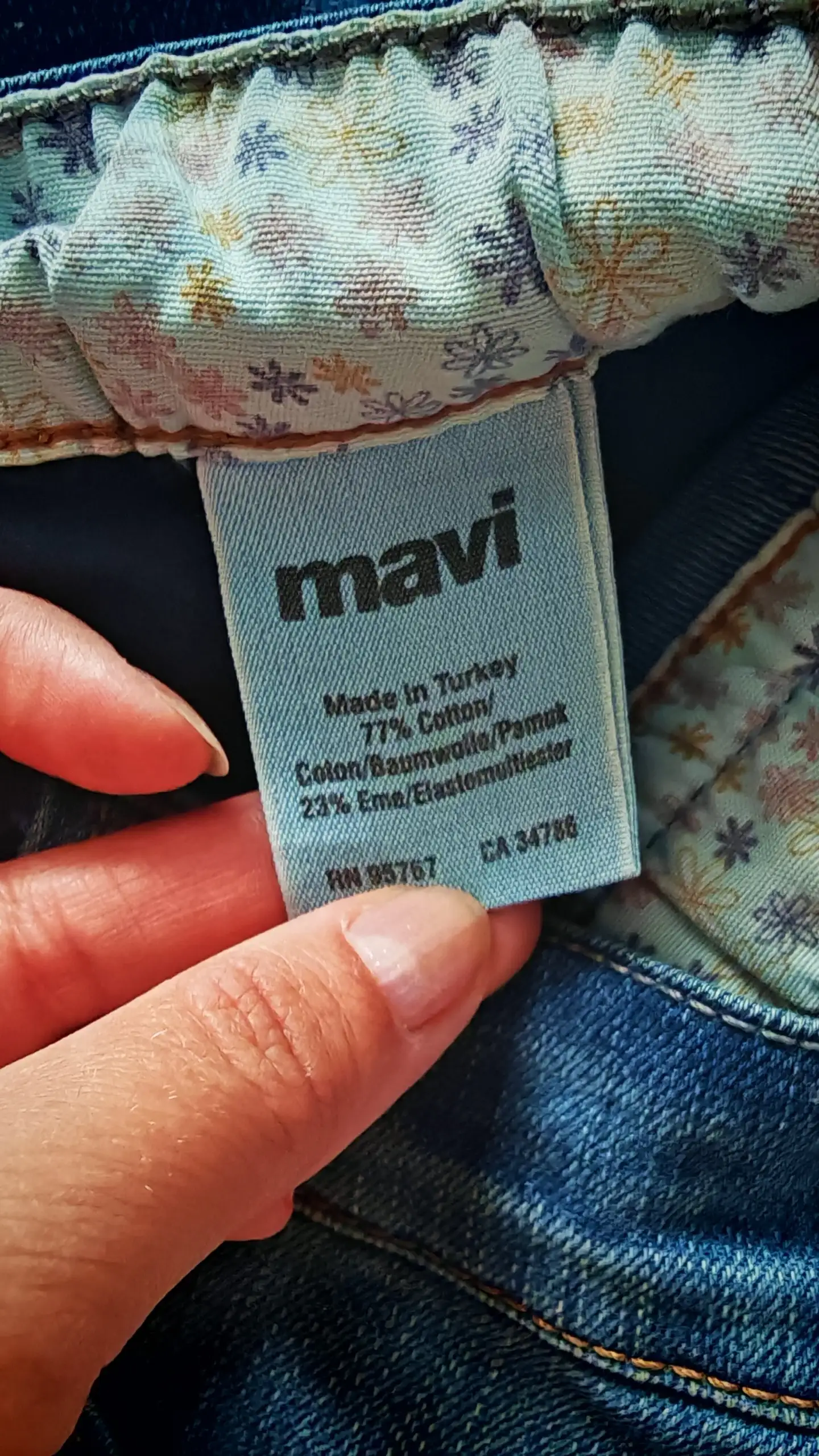 Продам джинсы новые 38-40 размер - Джинсы (Одежда) в Владивосток