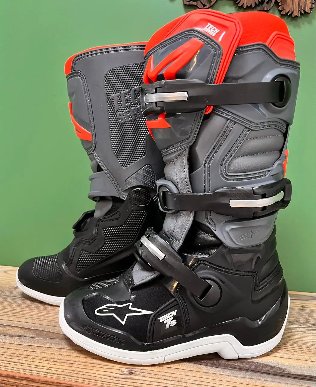 Мотоботы кроссовые детские Alpinestars Tech 7S - мотоэкипировка (Хобби и отдых) в Владивосток
