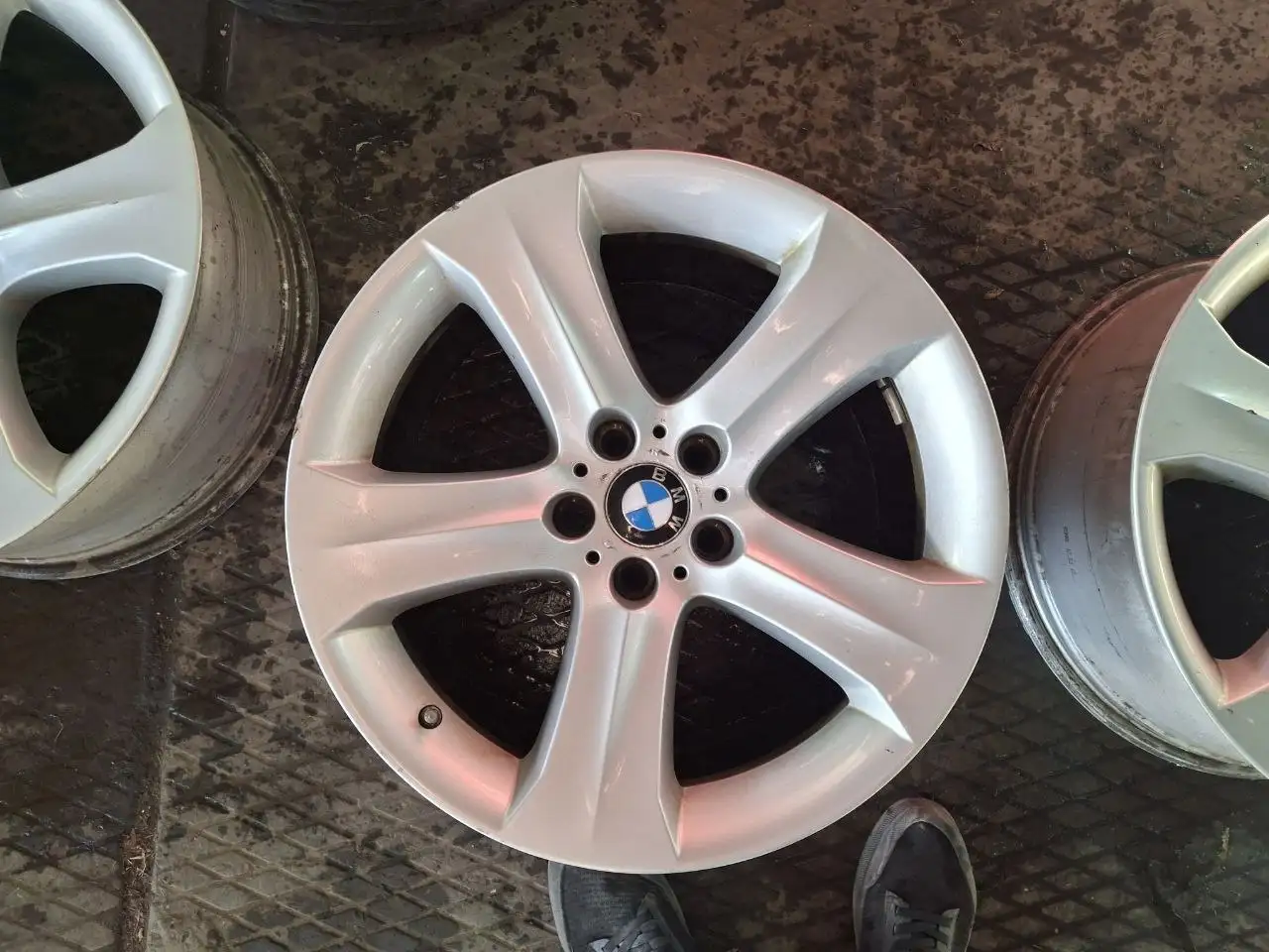 Оригинальные диски BMW Style 258 R19 для X5/X6 - Диски и шины (Авто) в Владивосток