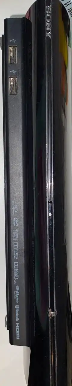 PlayStation 3 в хорошем состоянии с геймпадами и играми - Игровые приставки (Электроника) в Владивосток