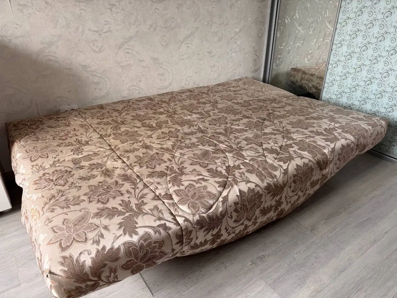 Продам раскладной диван - Мебель (Для дома и дачи) в Владивосток