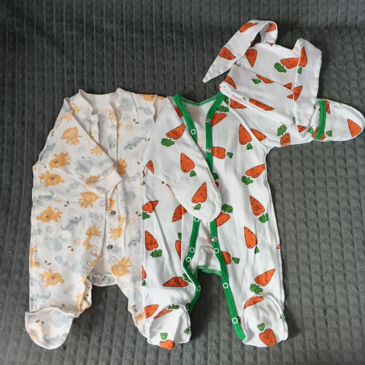 Вещи для ребенка с 0 до 2 месяцев одним лотом - Товары для детей в Владивосток