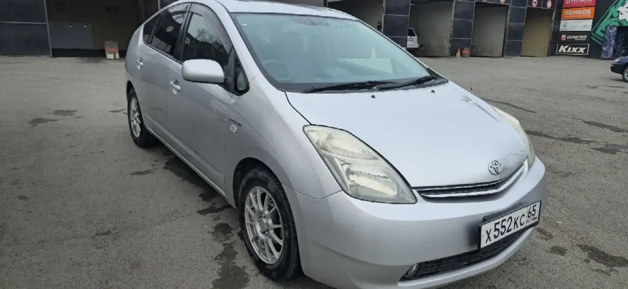 Продам Toyota Prius - Легковые автомобили (Авто) в Владивосток