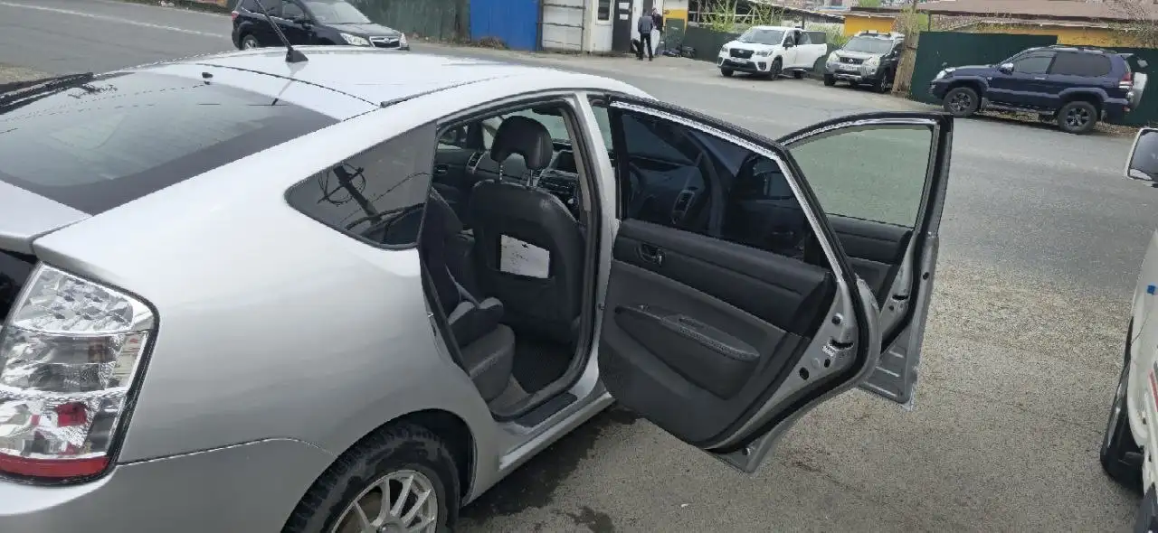 Продам Toyota Prius - Легковые автомобили (Авто) в Владивосток