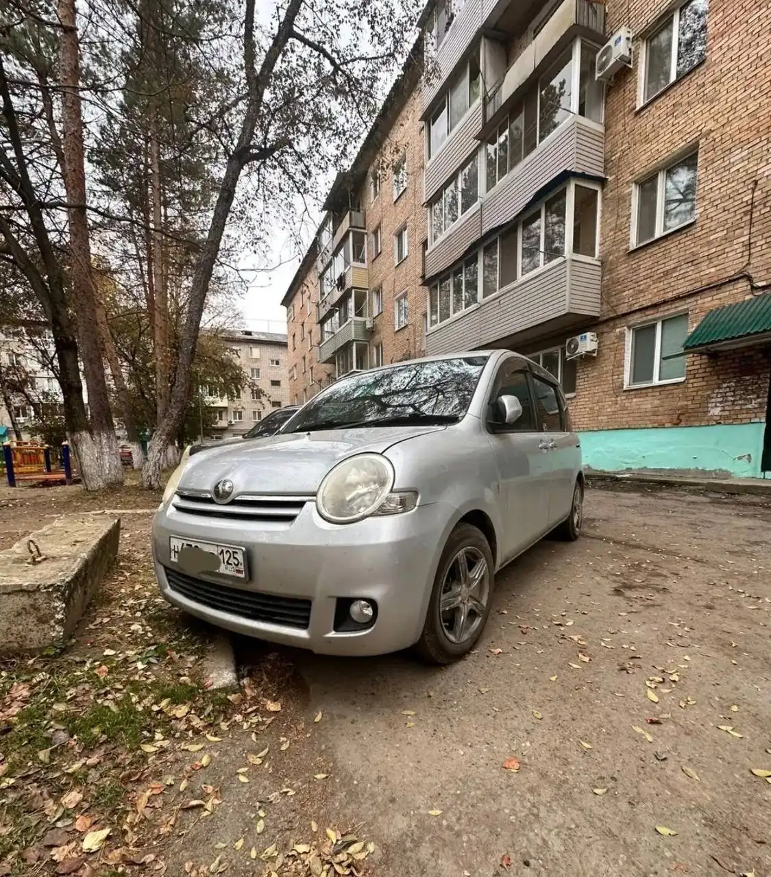 Toyota Sienta 2009 года - Легковые автомобили (Авто) в Владивосток