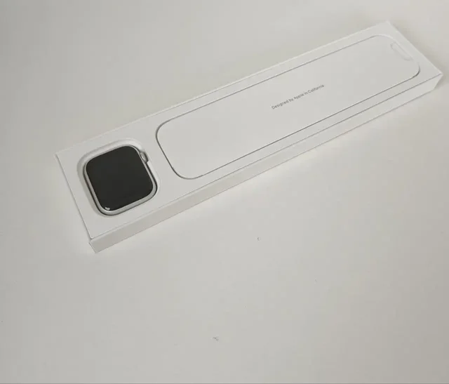 Apple Watch Series 8 45mm Silver с неработающим динамиком - Мультиварки в Владивосток