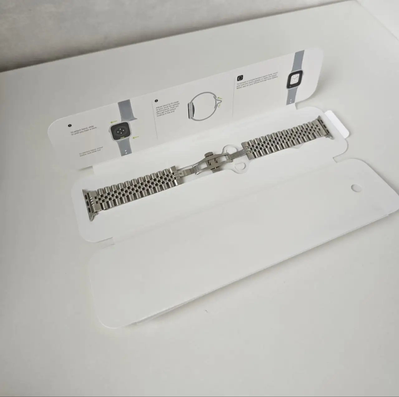 Apple Watch Series 8 45mm Silver с неработающим динамиком - Умные часы (Электроника) в Владивосток