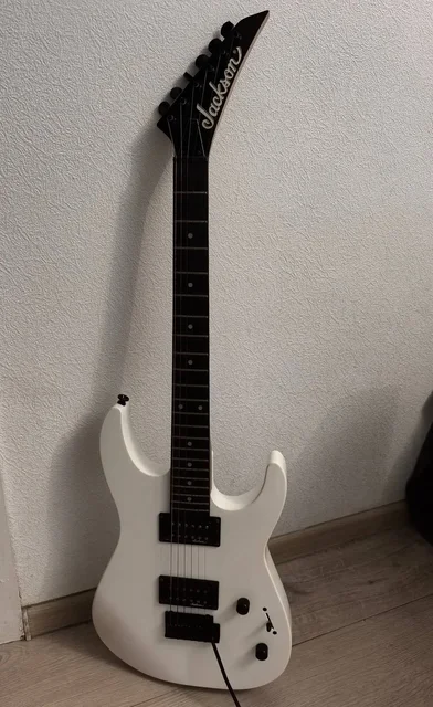 Продам Jackson JS 11 Dinky Snow White - Хобби и отдых в Владивосток