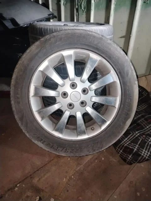 Шины 225/55R17 - Обмен в Владивосток