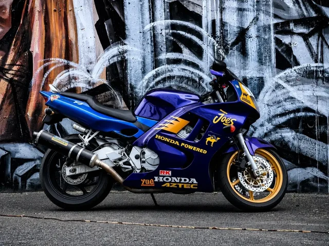 Honda CBR600F3 - Автоаксессуары и автозвук в Владивосток