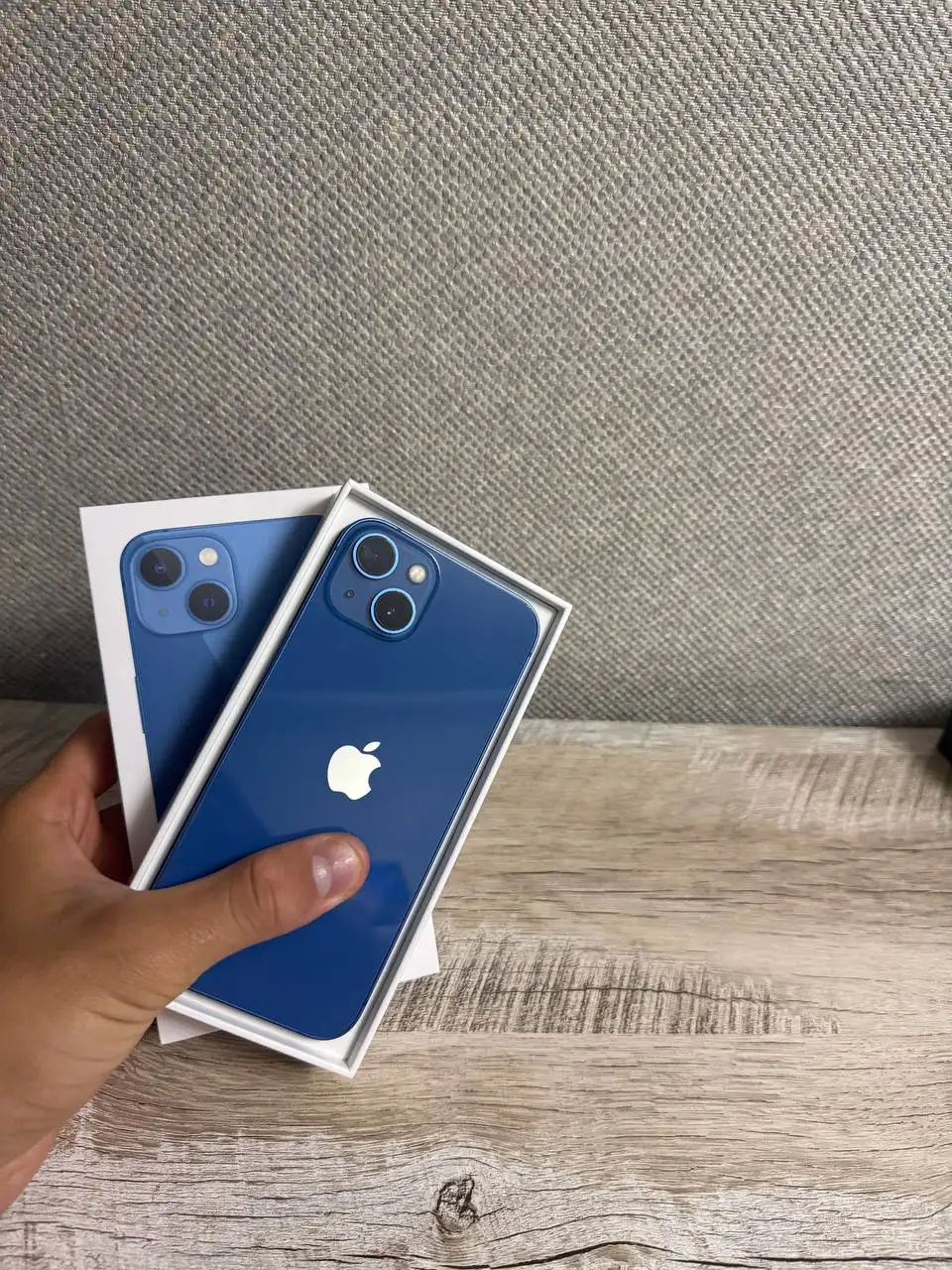 iPhone 13 и iPhone 17 Pro Продажа - Смартфоны и телефоны (Электроника) в Владивосток