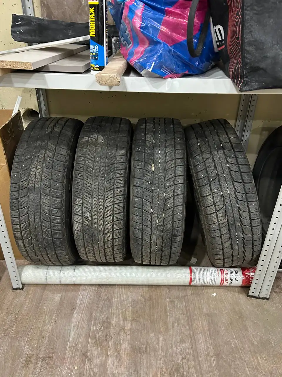 Продам зимние шины Triangle 195/65 R15 на штампованных дисках - шины и диски (Авто) в Владивосток