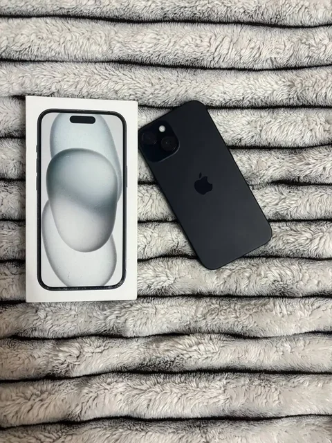 iPhone 15 128GB в отличном состоянии - Магниты в Владивосток