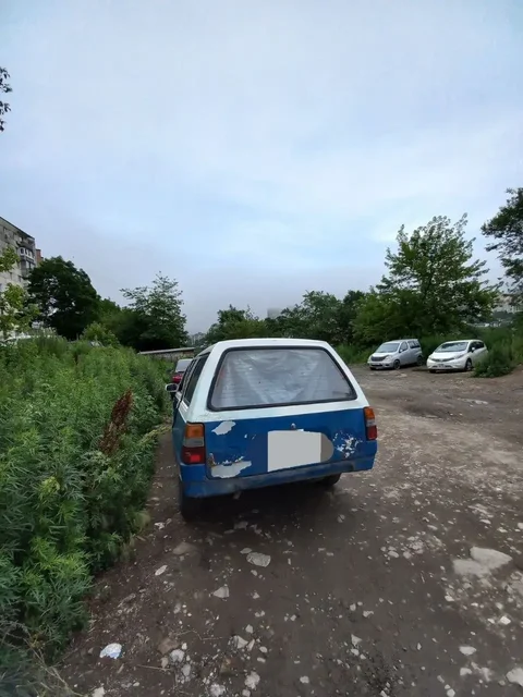 Продам рабочую лошадку, не на ходу - Автомагнитолы в Владивосток
