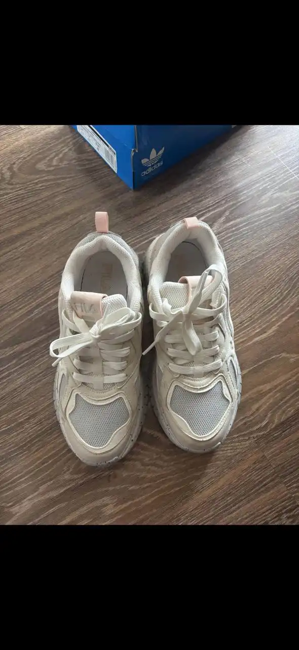 Продажа обуви и одежды