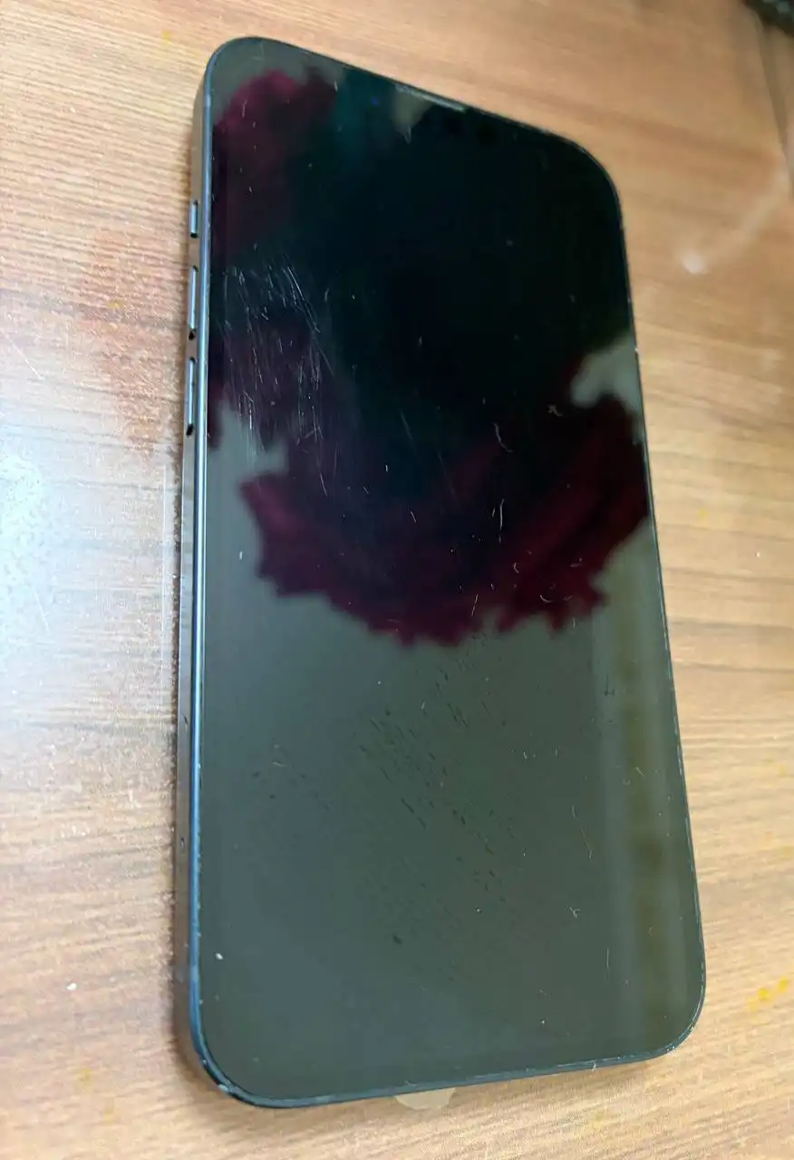 Продаётся iPhone 13 (б/у)