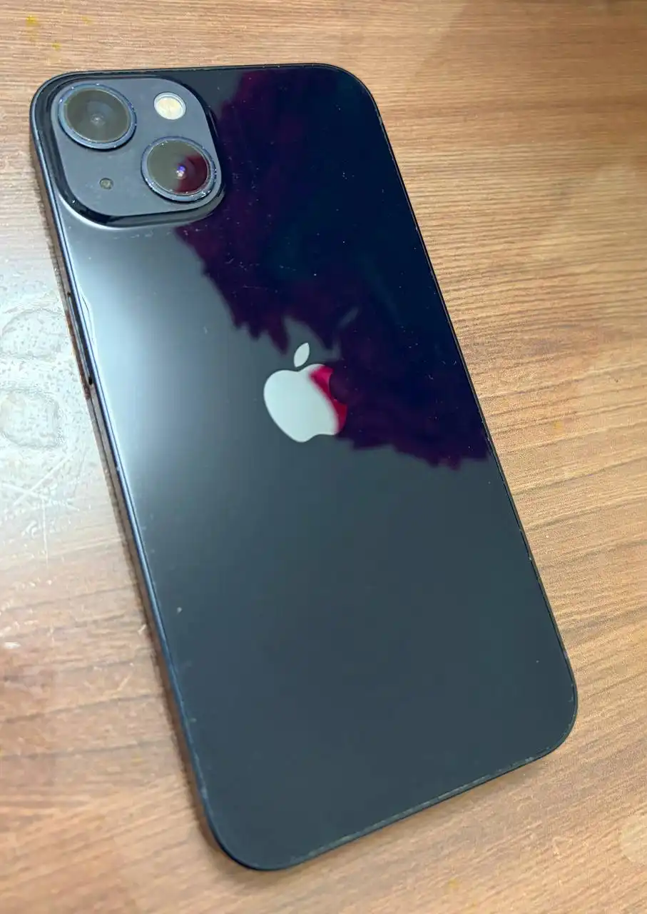 Продаётся iPhone 13 (б/у)