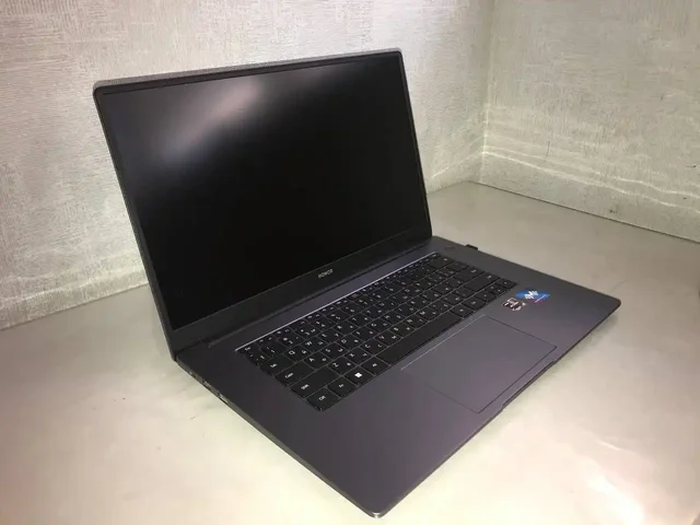 Продам ноутбук Honor Magicbook 15 Б/у - частное объявление в Владивосток