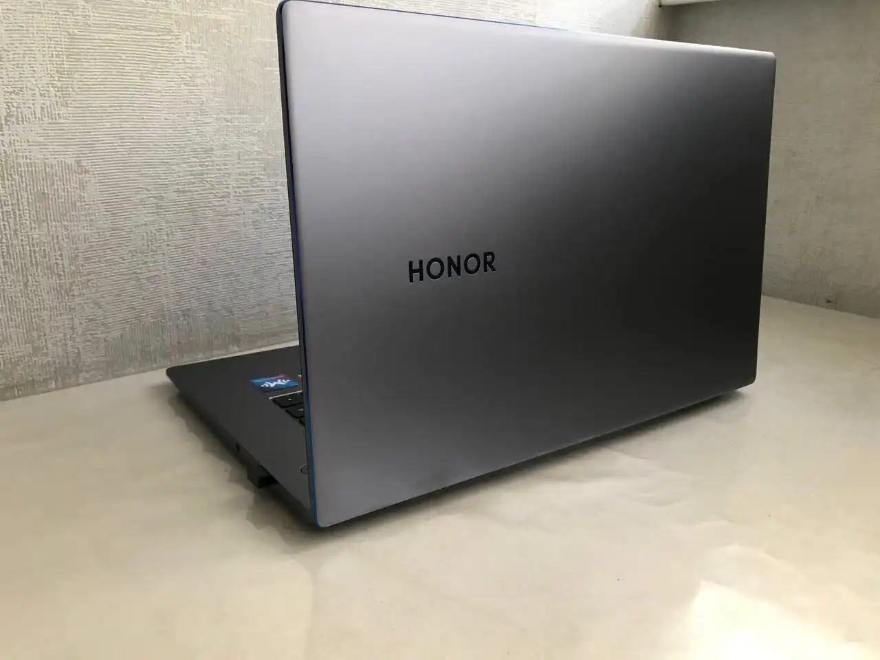 Продам ноутбук Honor Magicbook 15 Б/у