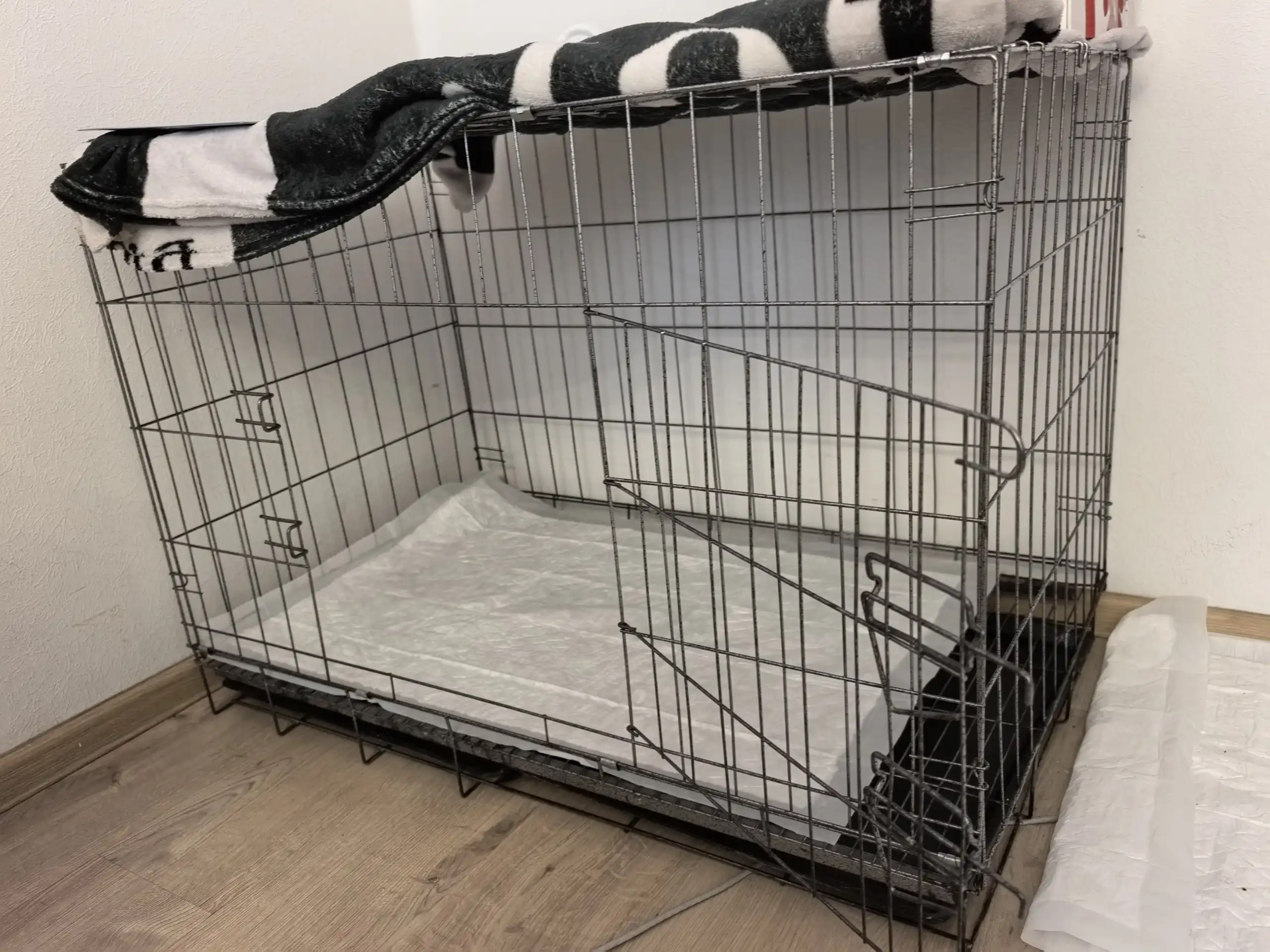 Продам клетку для крупных собак