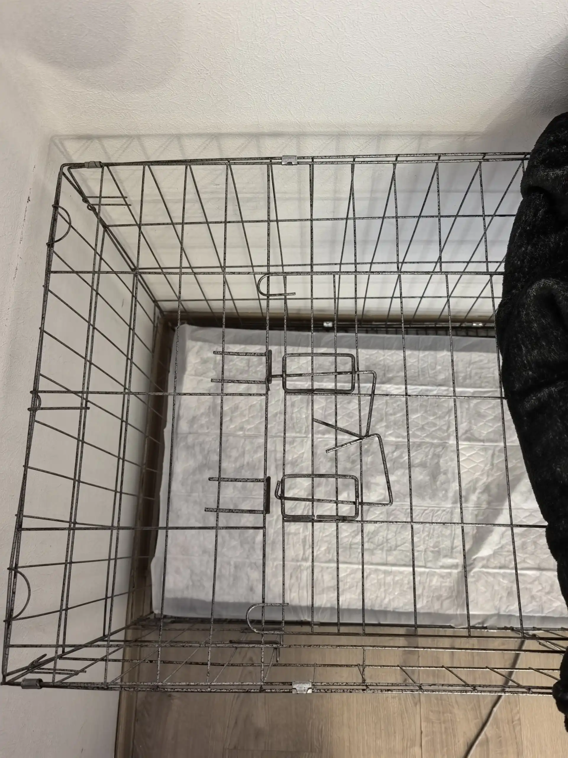 Продам клетку для крупных собак
