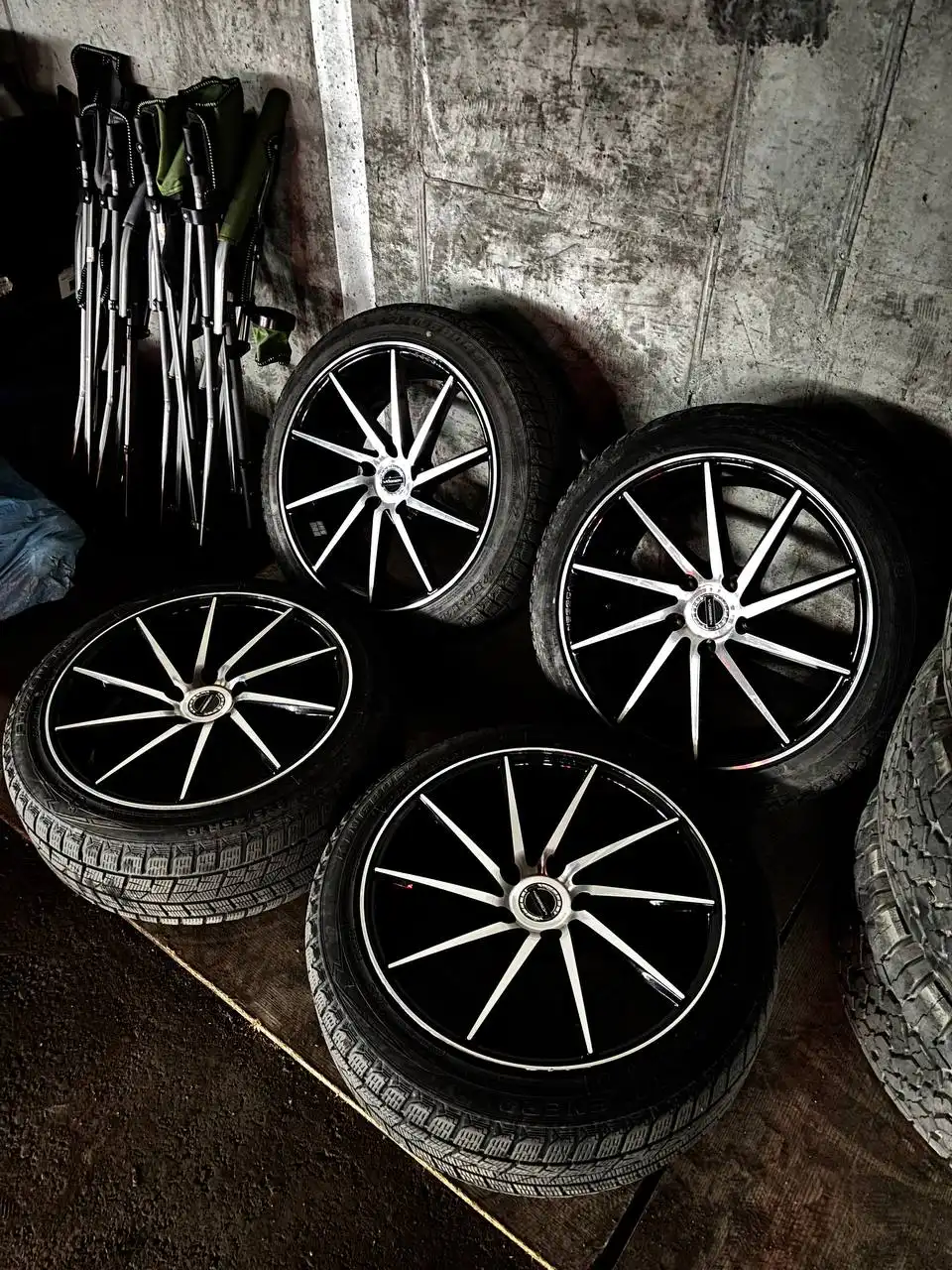 Продажа дисков Vossen CVT R18 с резиной KingBoss