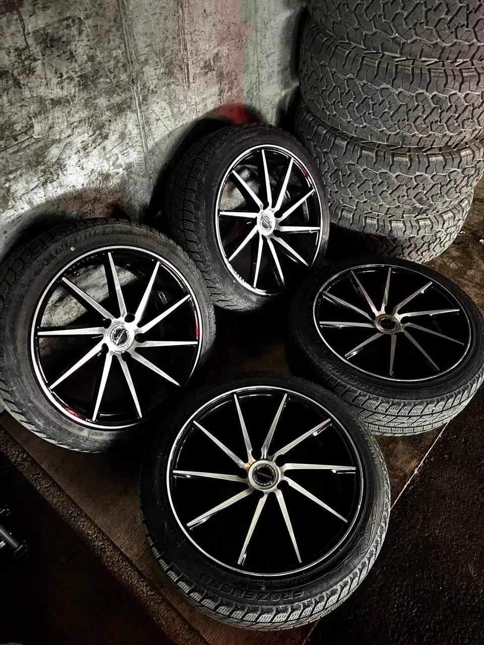 Продажа дисков Vossen CVT R18 с резиной KingBoss