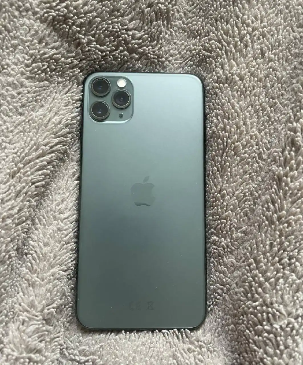 Продам Айфон 11 про Макс 256гб