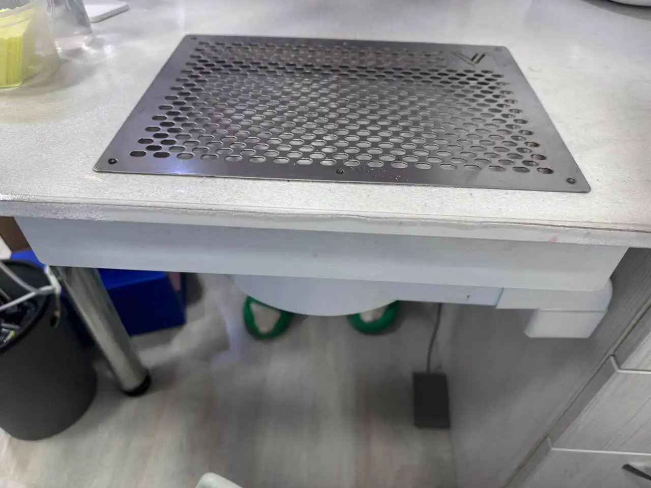 Продам вытяжку Verakso 900 с треугольной пластиной