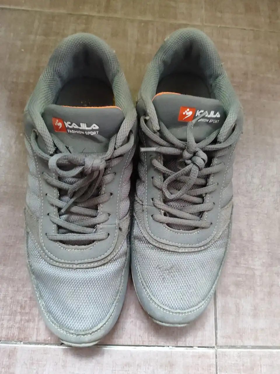 Кроссовки размер 42 маломерки