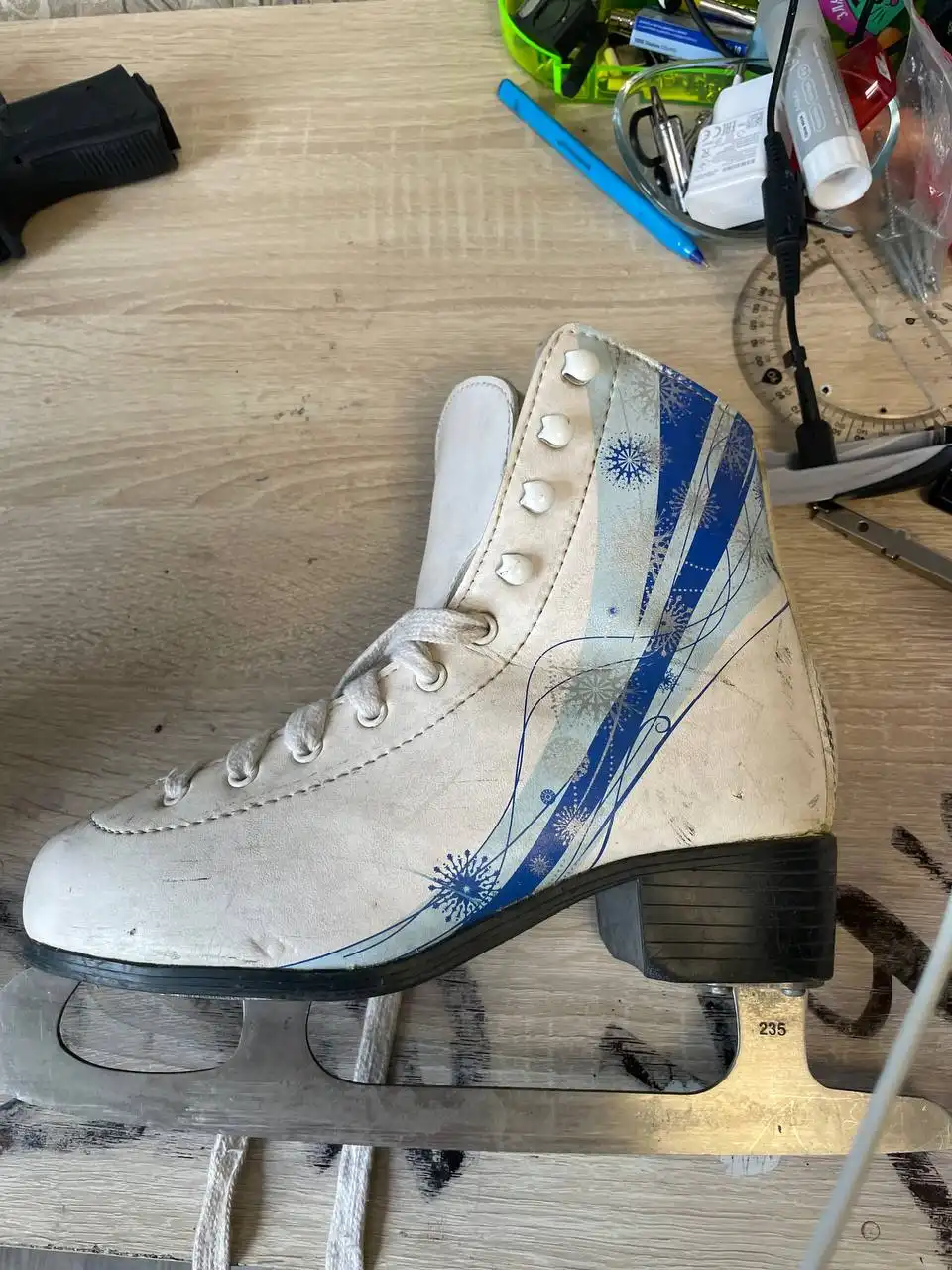 Продажа коньков