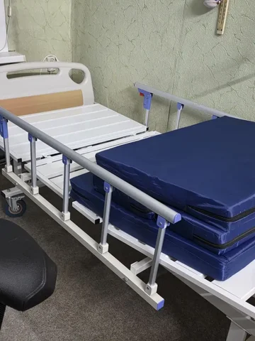 Кровать медицинская с регулируемыми бортиками - Разное в Владивосток
