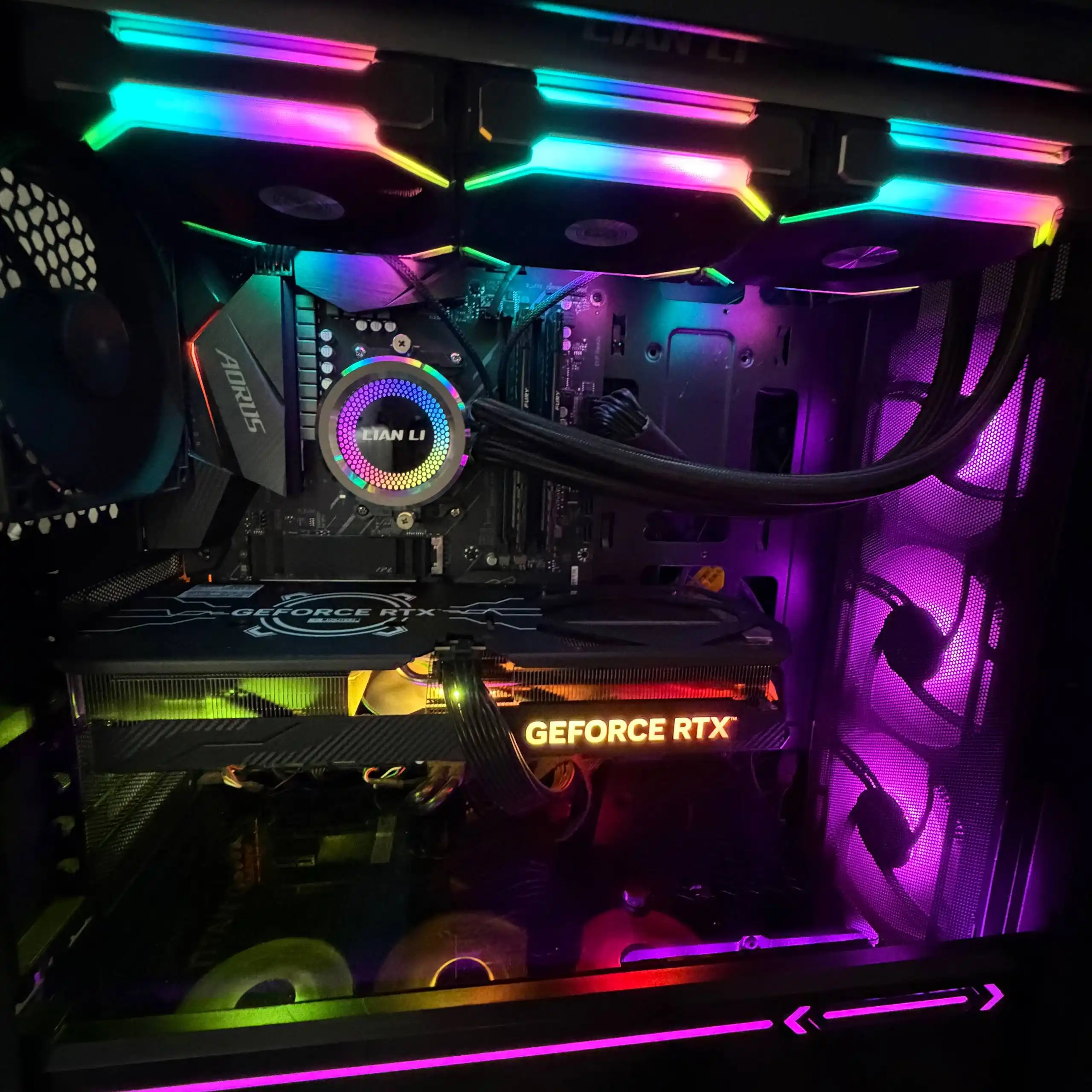 Продажа мощного игрового компьютера с монитором и периферией